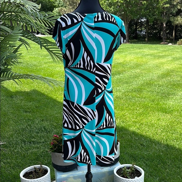 Vibrant Blue and Black Patterned Dress - Picture 3 of 4